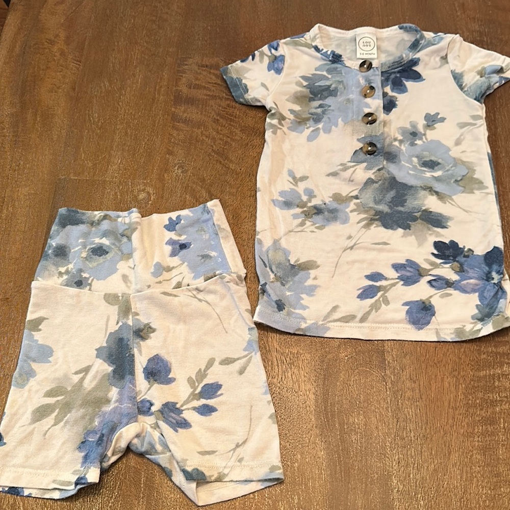 Lou lou company shorty set.